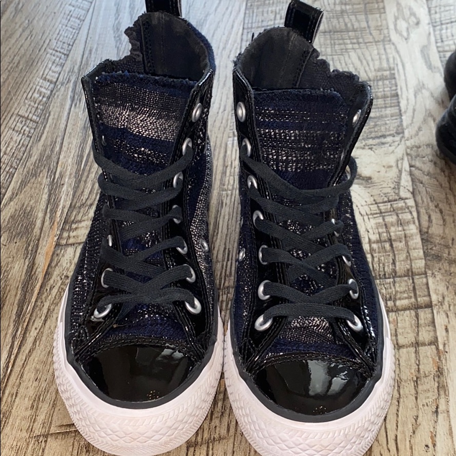 Limited Addition Chunk Taylors Converse